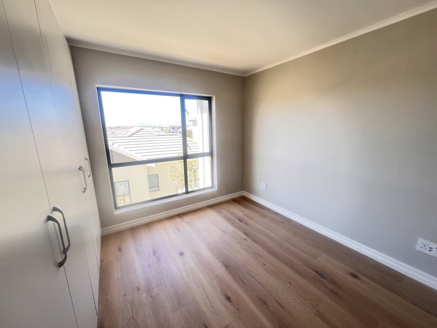 To Let 2 Bedroom Property for Rent in Cape Farms Western Cape